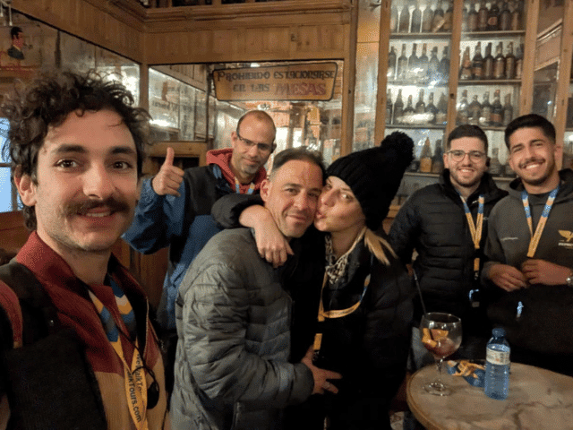 מטיילים בסיור ברצלונה האסורה - WeWalk