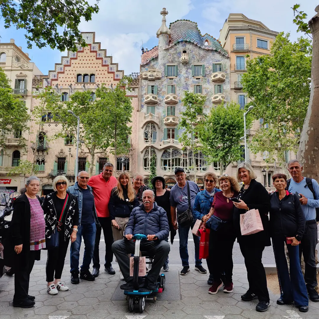 סיור מודרניסטי בעקבות גאודי - סיורים בחינם על בסיס טיפWeWalk