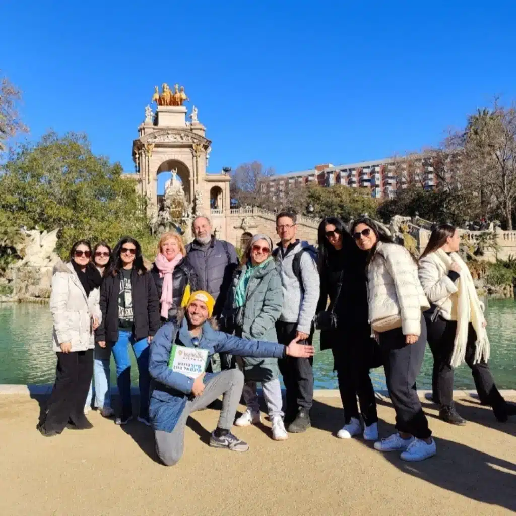 מטיילים ונהנים בסיור מקיף אל בורן - WeWalk