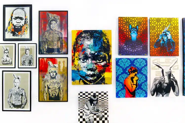 Artevistas-גלריה קטנה ונעימה למי שאוהב אמנות מקומית בלב העיר העתיקה.-WeWalk Tours