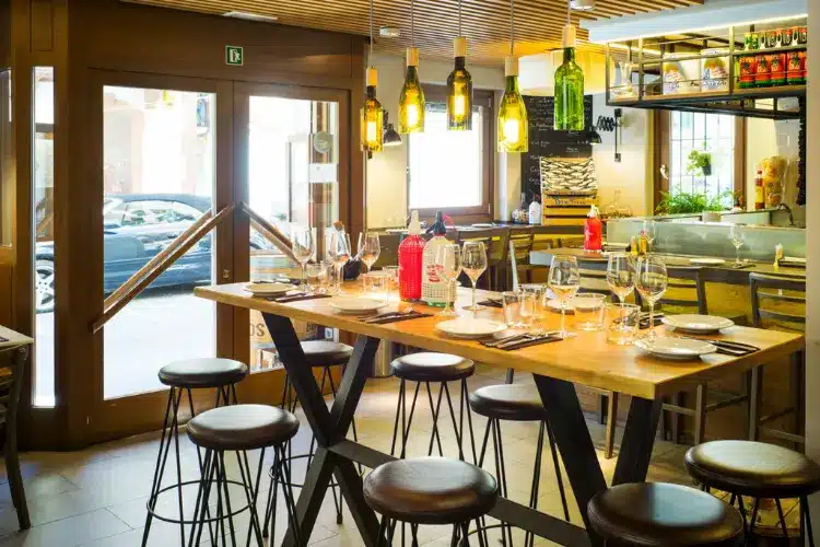 WeWalk Tours - קאן רוס - מקום ותיק המגיש פאיית דיו קלמרי מסורתית וקוקלס מאודים לצד יינות קטלאניים.